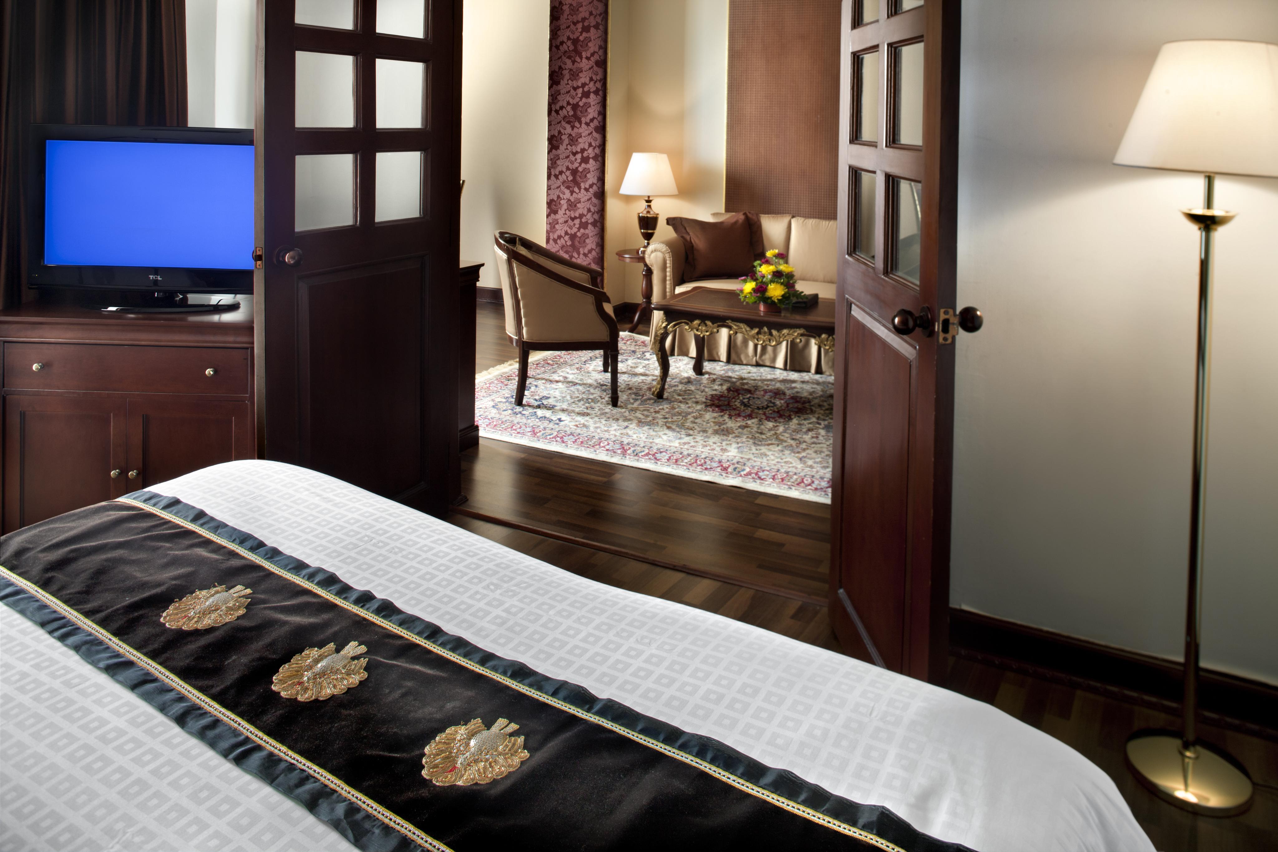 Mercure Mandalay Hill Resort Exterior photo