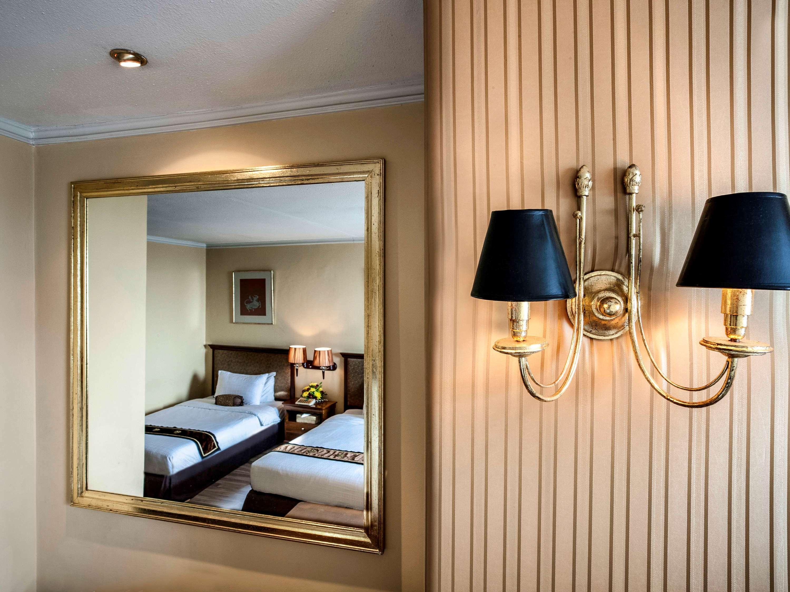 Mercure Mandalay Hill Resort Exterior photo