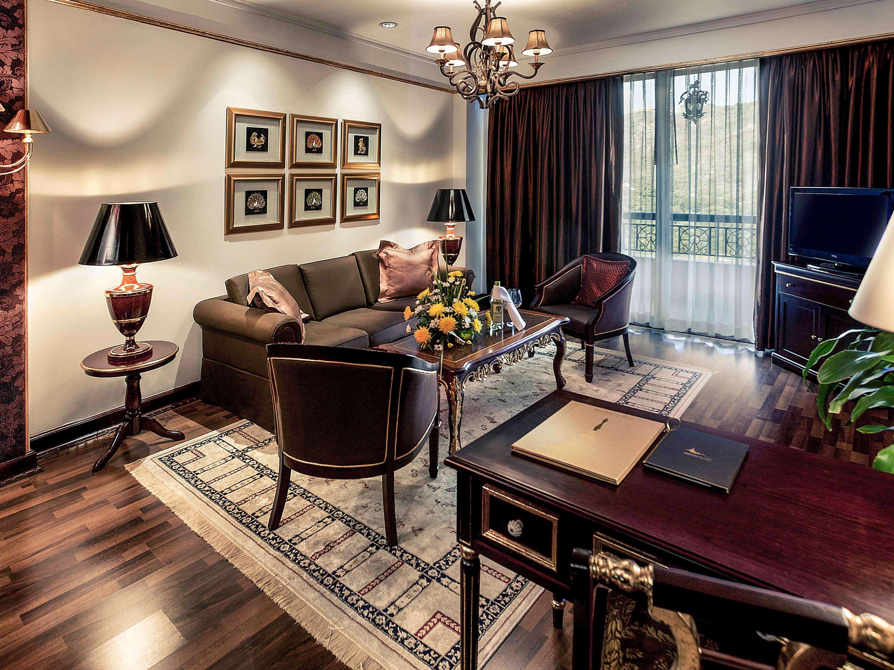 Mercure Mandalay Hill Resort Exterior photo