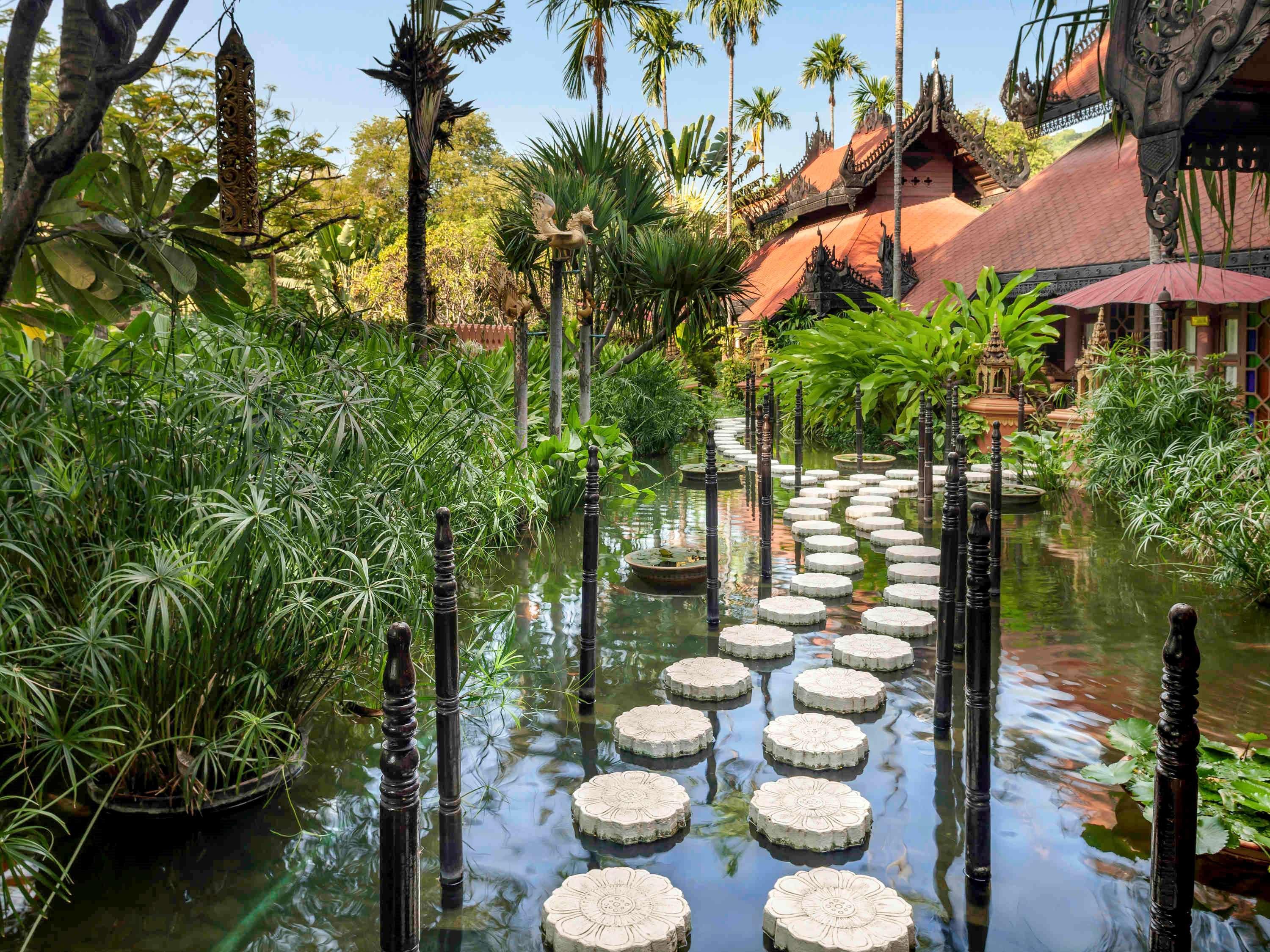 Mercure Mandalay Hill Resort Exterior photo